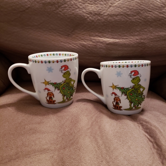 Grinch mugs set of 2 new - Picture 1 of 3
